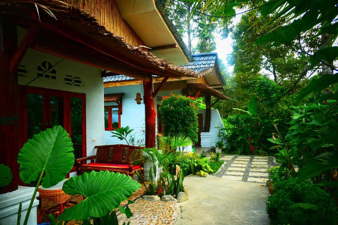 Sumatra Orangutan Discovery Villa Bukit Lawang Exterior photo